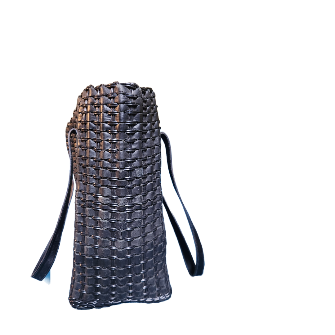 Tote black crafted bag