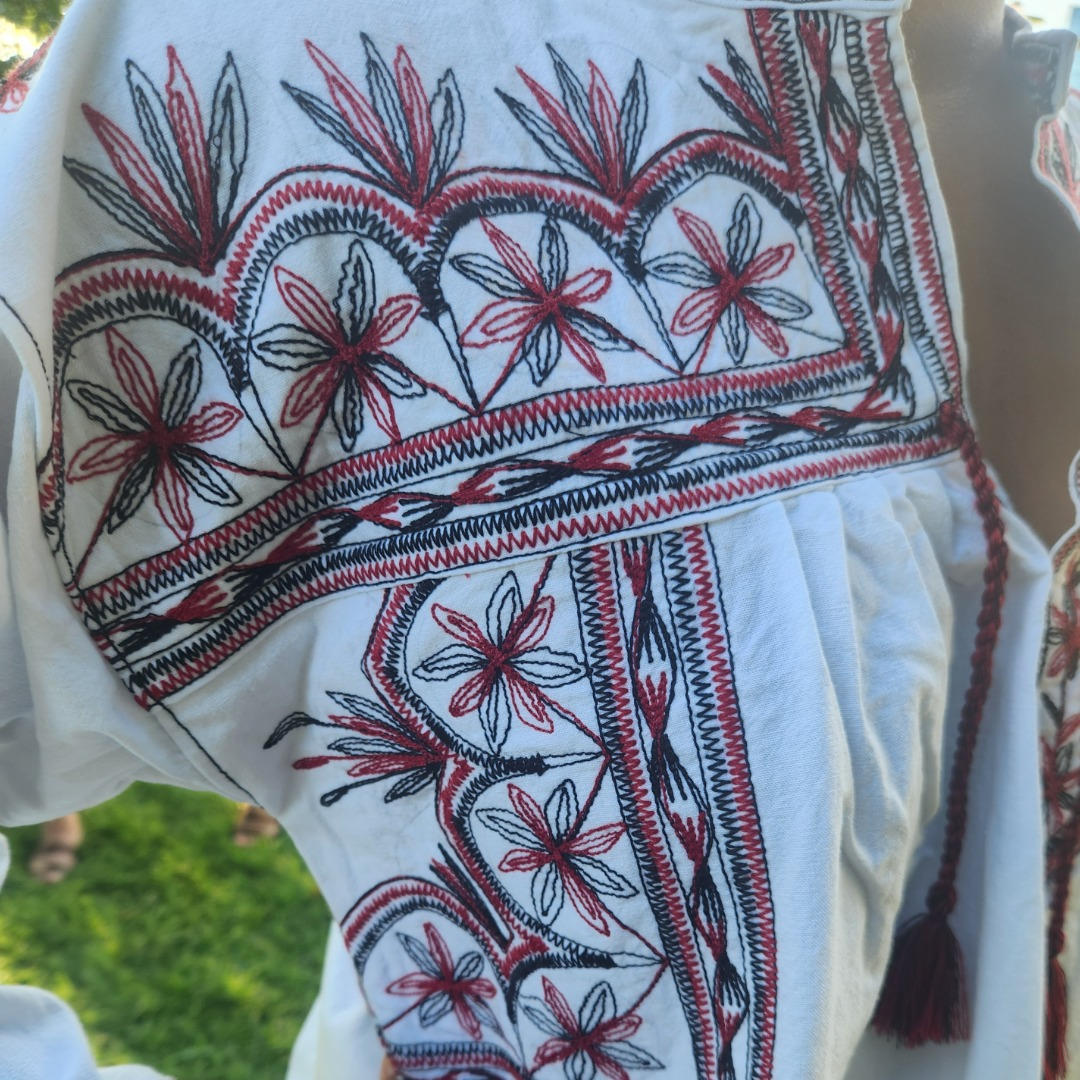 Handmade White long sleeve blouse with black and red embroidery| Original Mexican Blouse